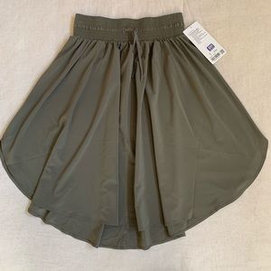 NWT!  Lululemon EVERYDAY SKIRT Size 6 in Sage